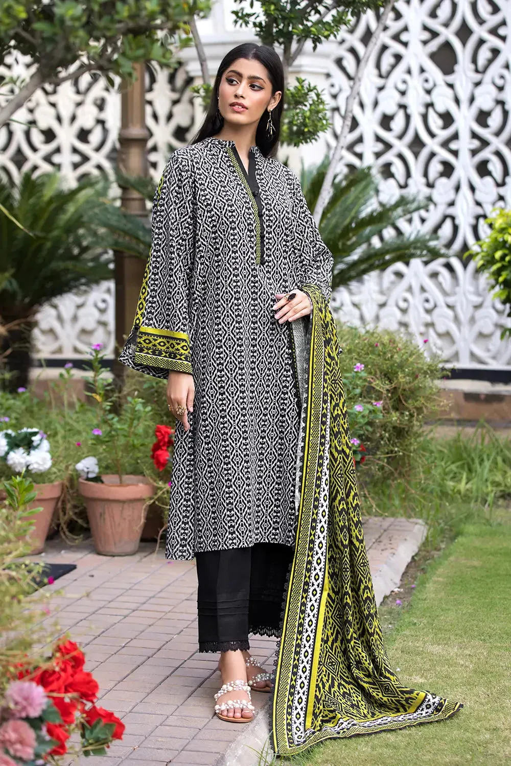 3PC Printed Unstitched Khaddar Suit KKH-2893