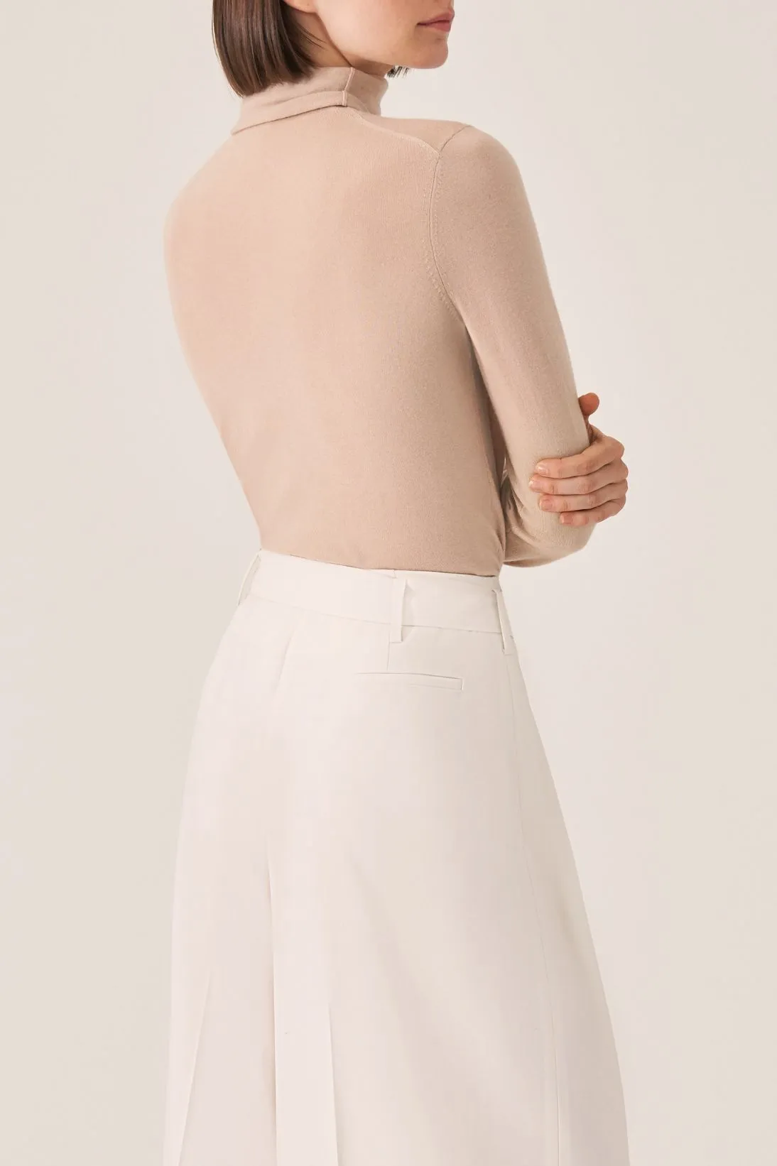 CASHMERE FEATHERWEIGHT TURTLENECK
