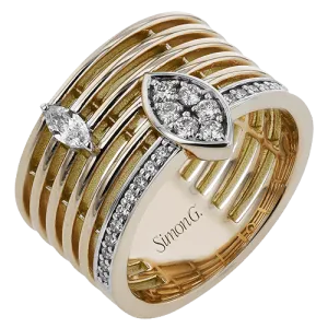 Fashion Ring In 18k Gold With Diamonds