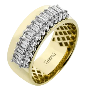 Fashion Ring In 18k Gold With Diamonds