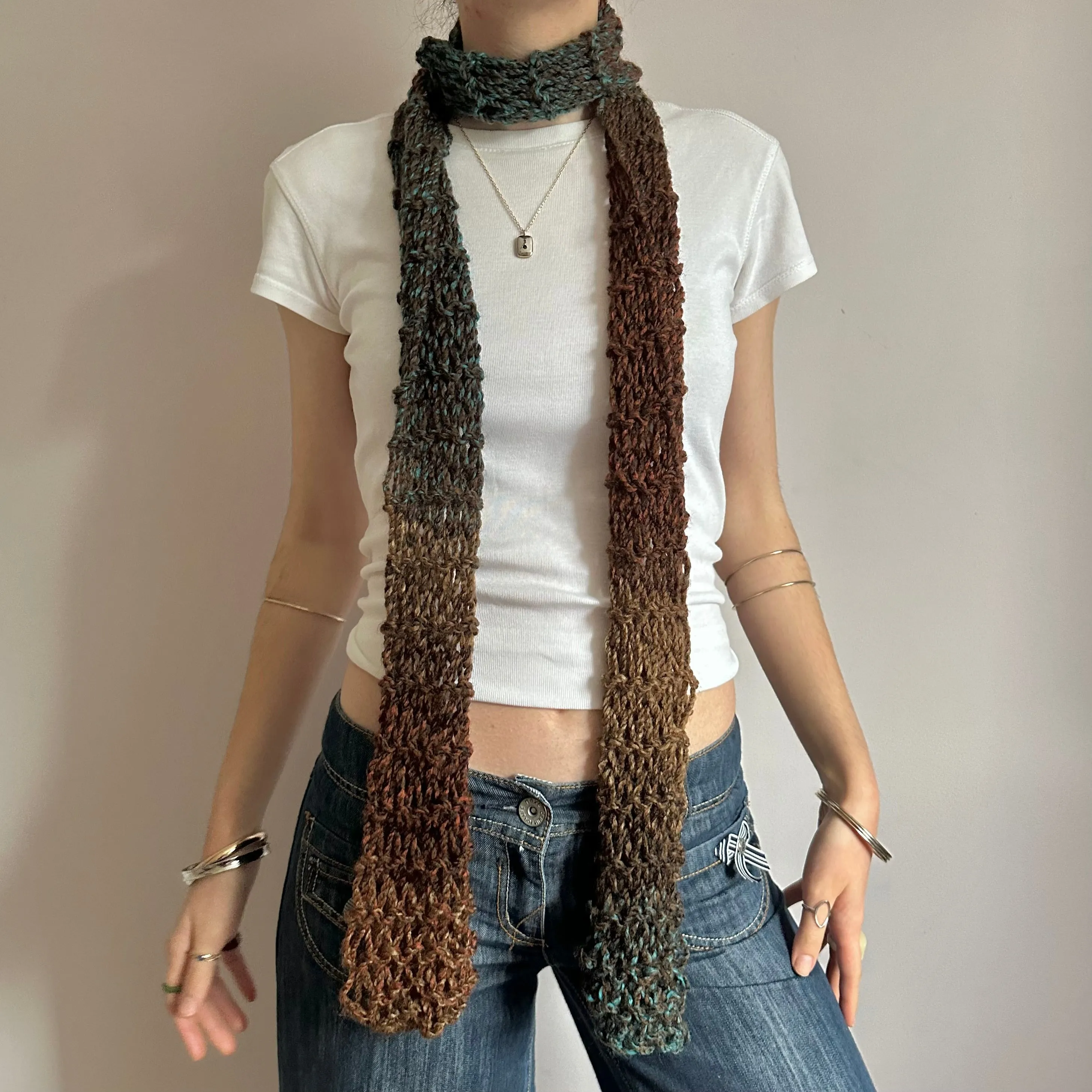 Handmade fishnet scarf in ombré brown and blue