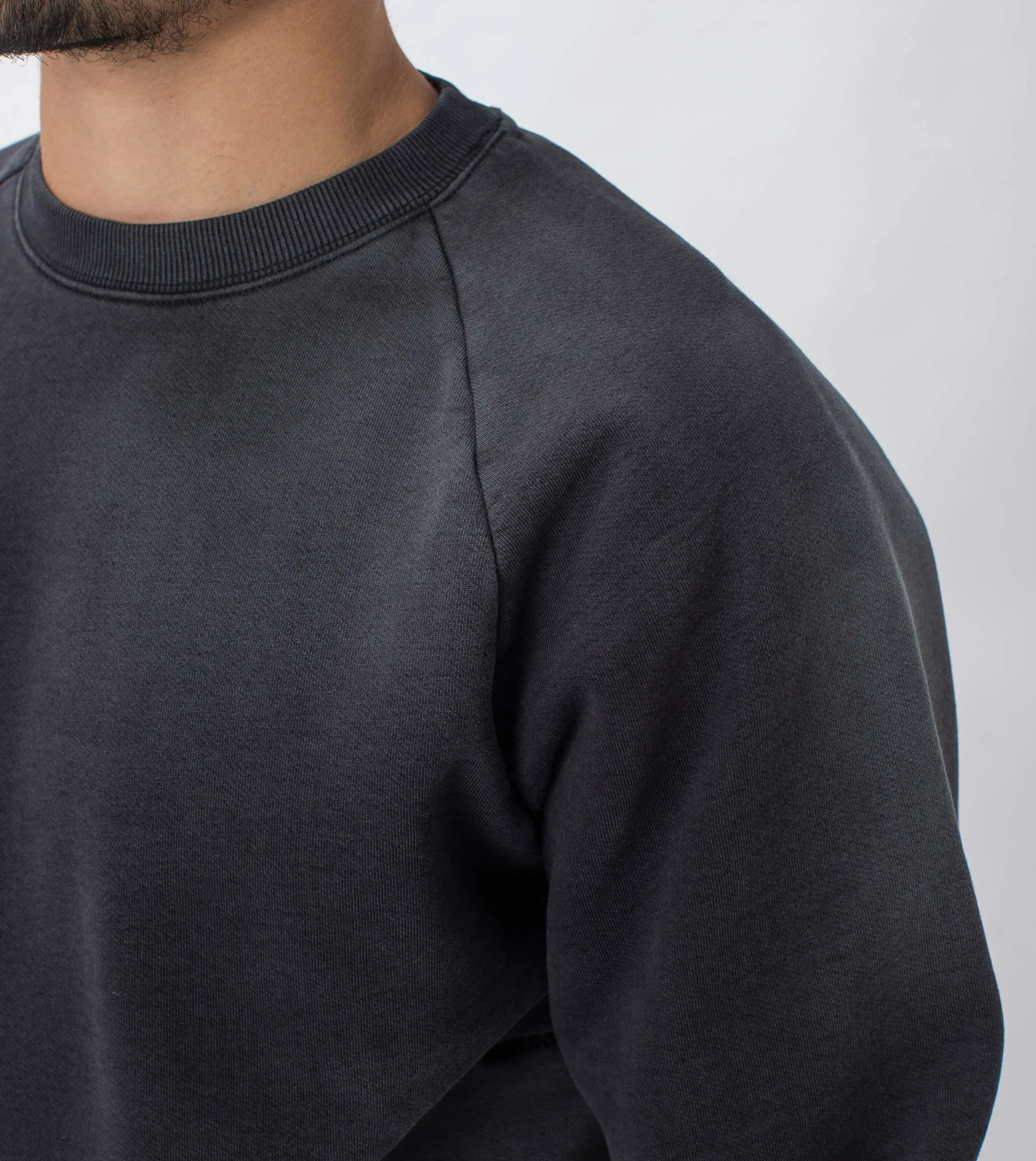 Lowgo Raglan Crew Sweat GD Black