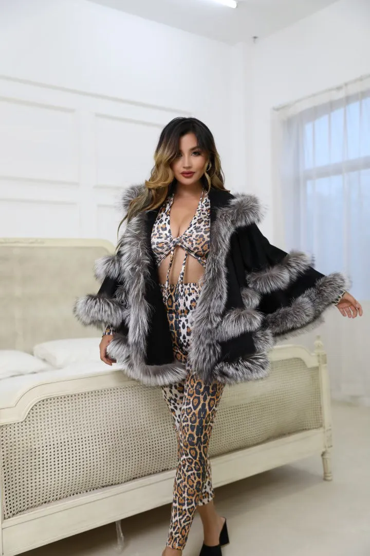 ON SALE-Hooded Cashmere with fur trim