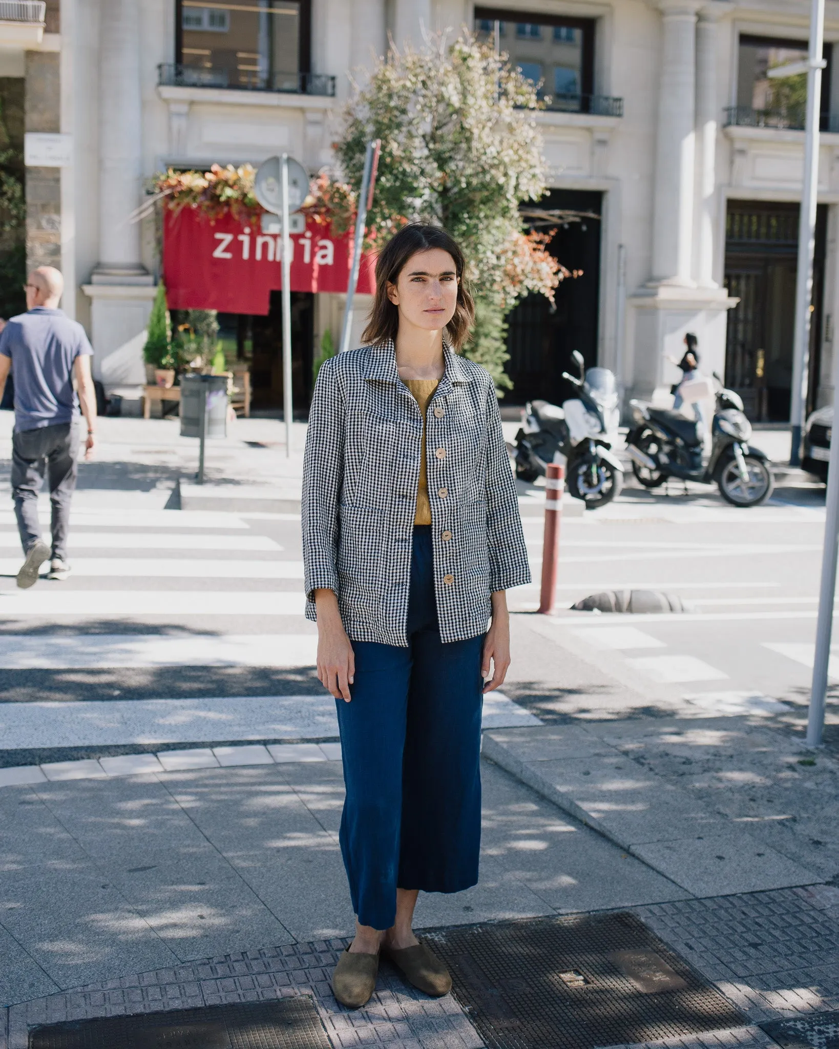 R: HELSINKI linen jacket (Size: S; Color: Heavy Small Gingham)
