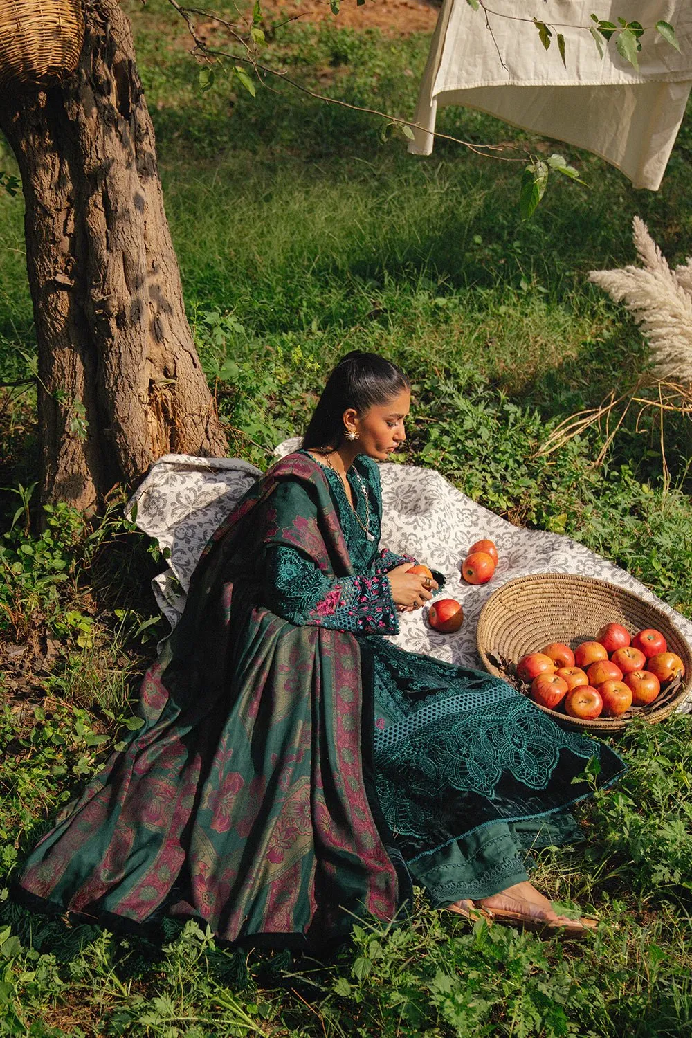 Saira Rizwan | Winter Unstitched '24 | DEA-SRW24-01