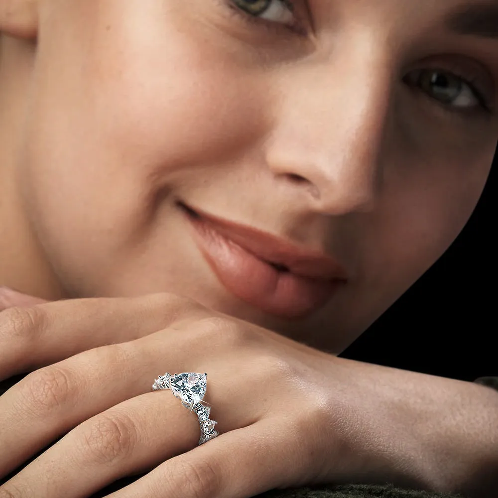 Sparkling Love Heart Gold Ring