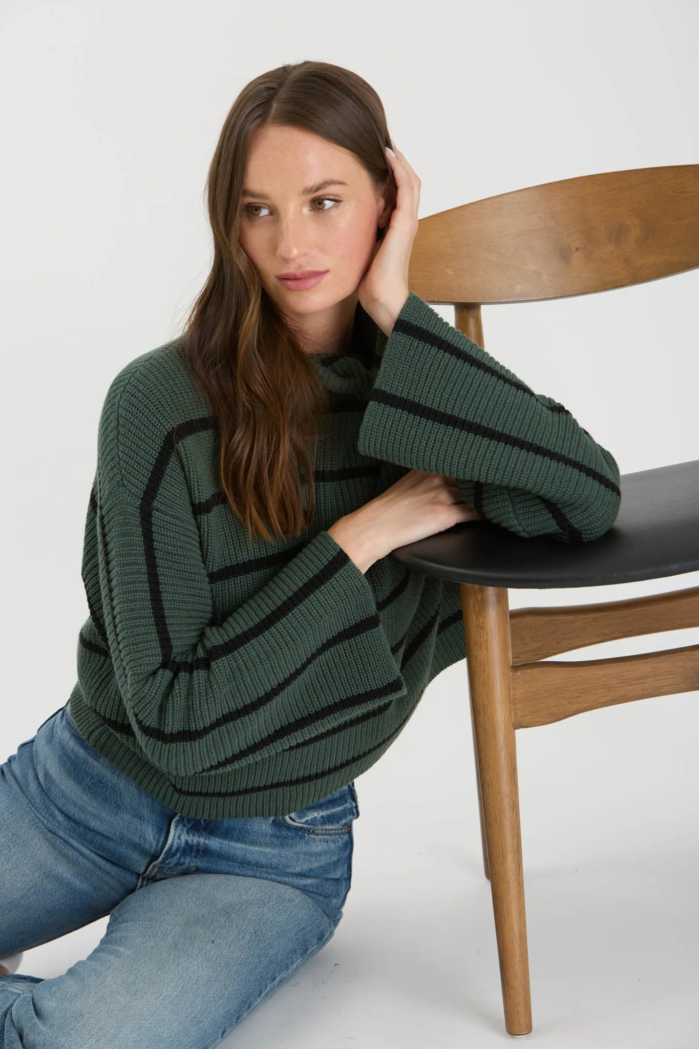 STRIPE TURTLENECK LONG WIDE SLEEVE KNIT SWEATER