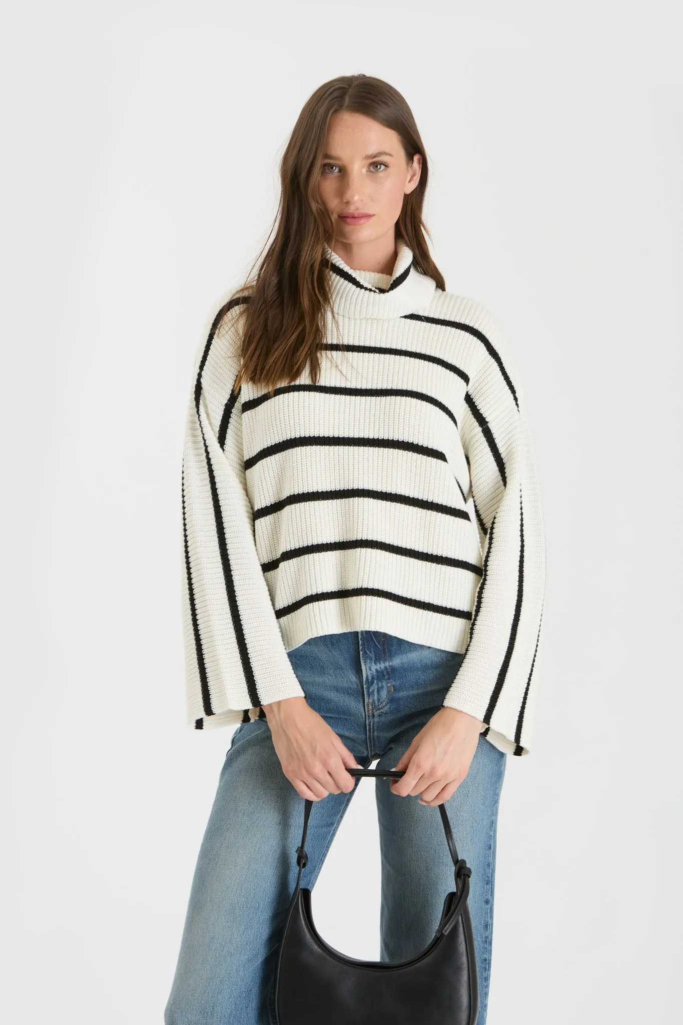 STRIPE TURTLENECK LONG WIDE SLEEVE KNIT SWEATER