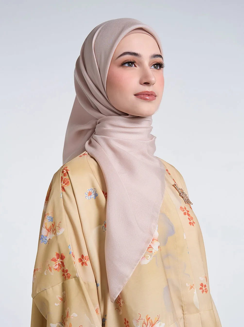 ULTRA PARIS SCARF PLAIN BUTTERCREAM