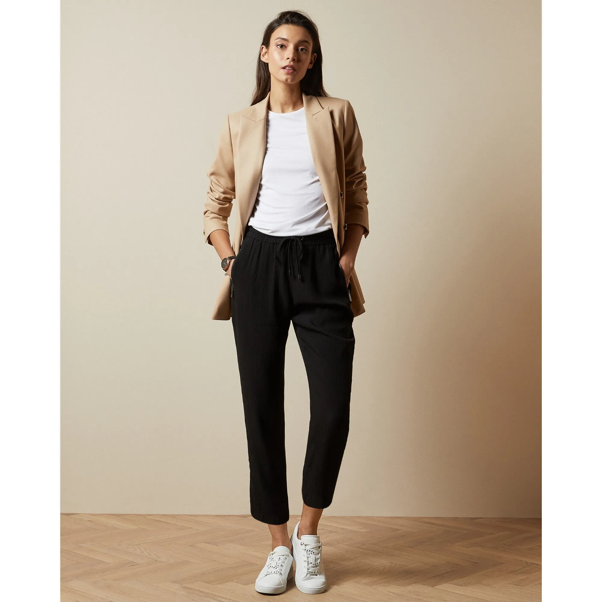 Women Oryya-Textured Joggers - Black