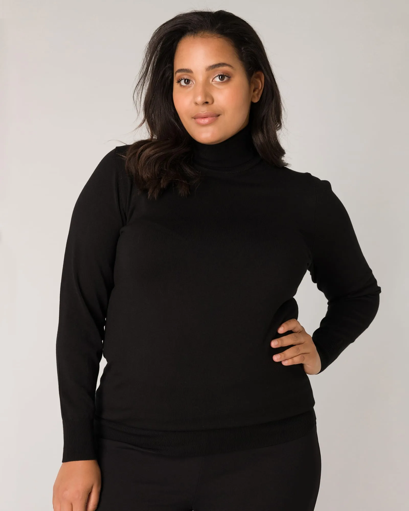 Yuena | Black
