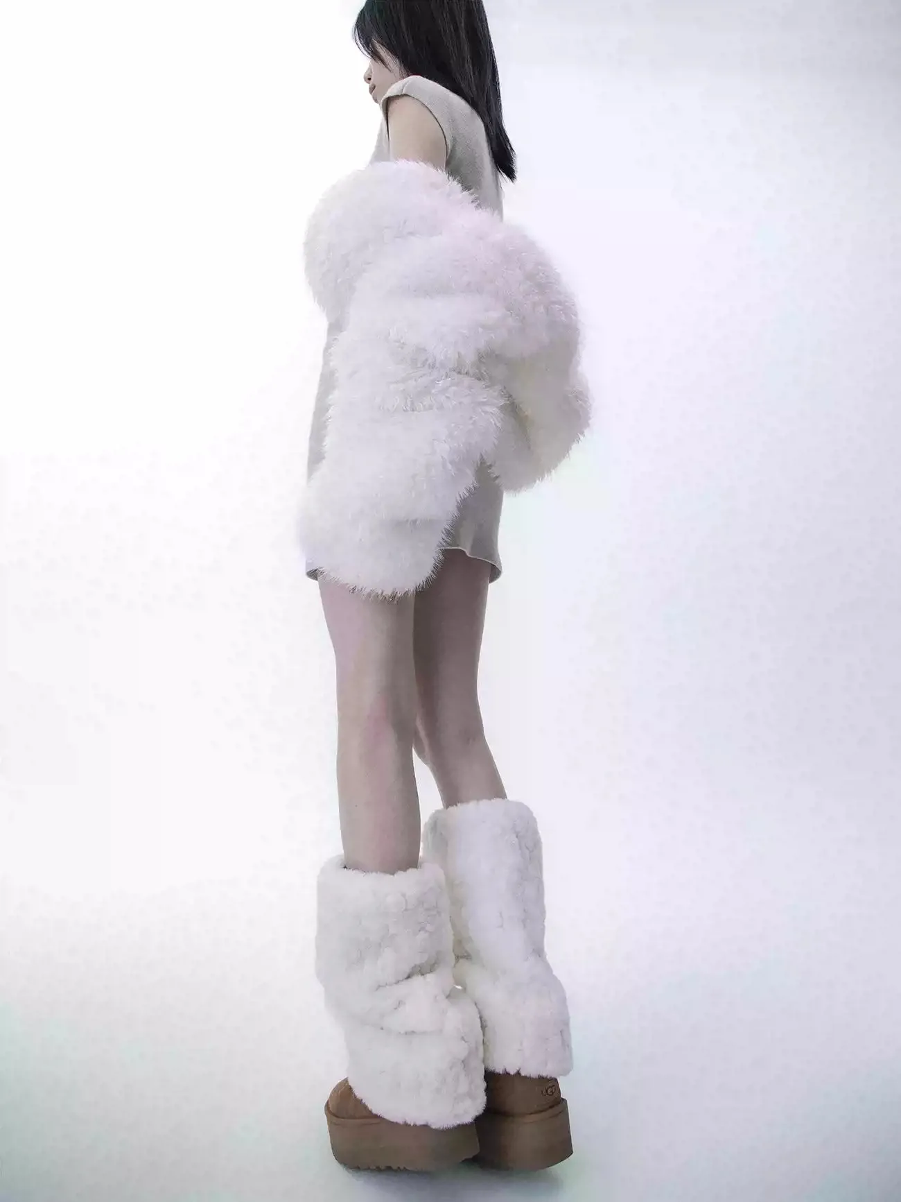 Zoe Fluffy Leg Warmers